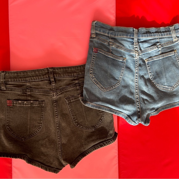 BDG Pin Up Super High Rise Shorts - 2 pairs size 28 - Picture 2 of 2